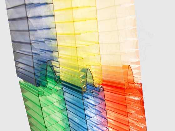 Замковая фасадная поликарбонатная панель LEXAN (Австрия) толщиной 40 мм, бесцветный