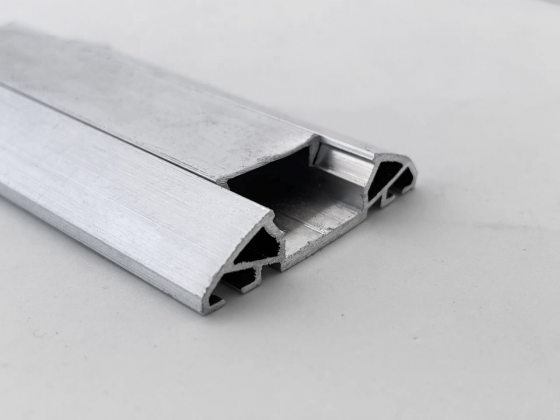 Прижимная планка скрытого монтажа алюминиевая AL-Imper (верхняя) 50 мм (PV.50.d)